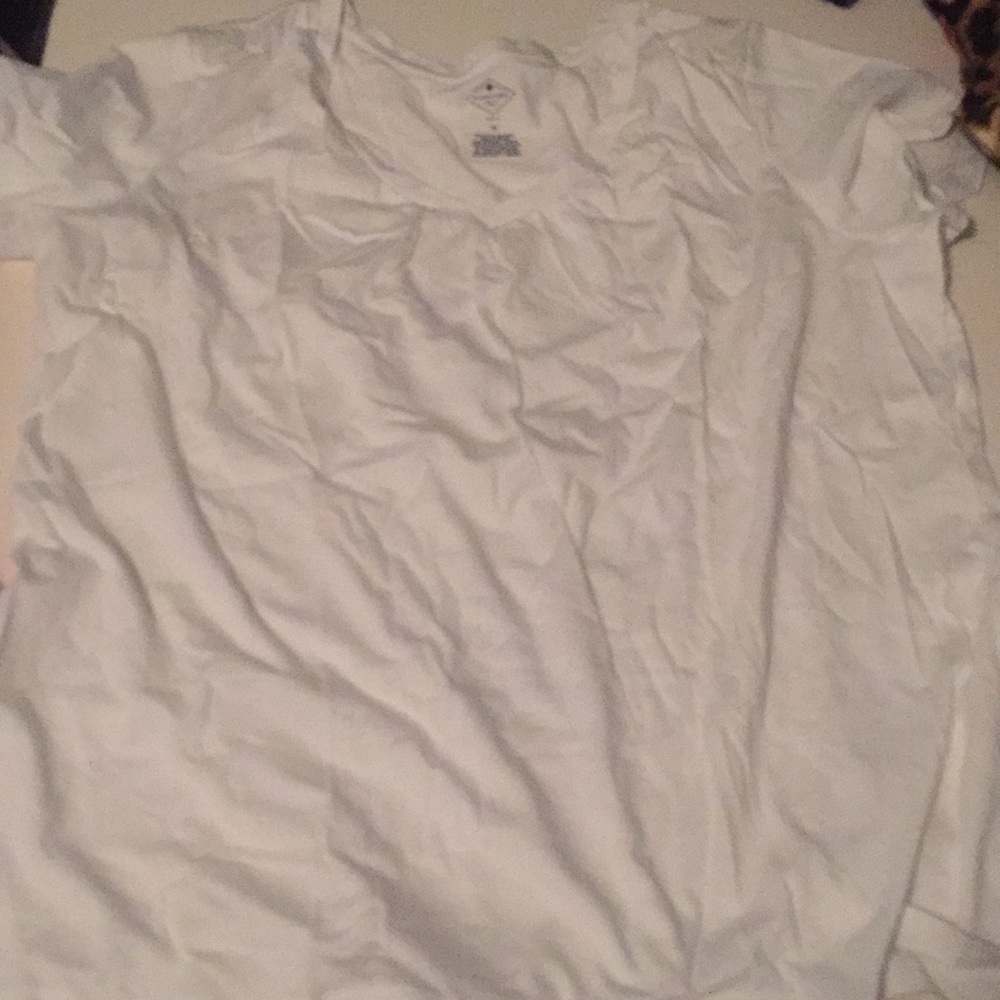 St. John’s Bay Women’s Plain White Tee V Neck